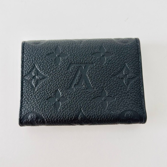 Louis Vuitton Card Holder - Picture 5 of 9